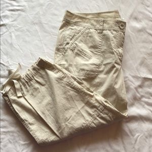 NWT Mid Calf Cargo Pants